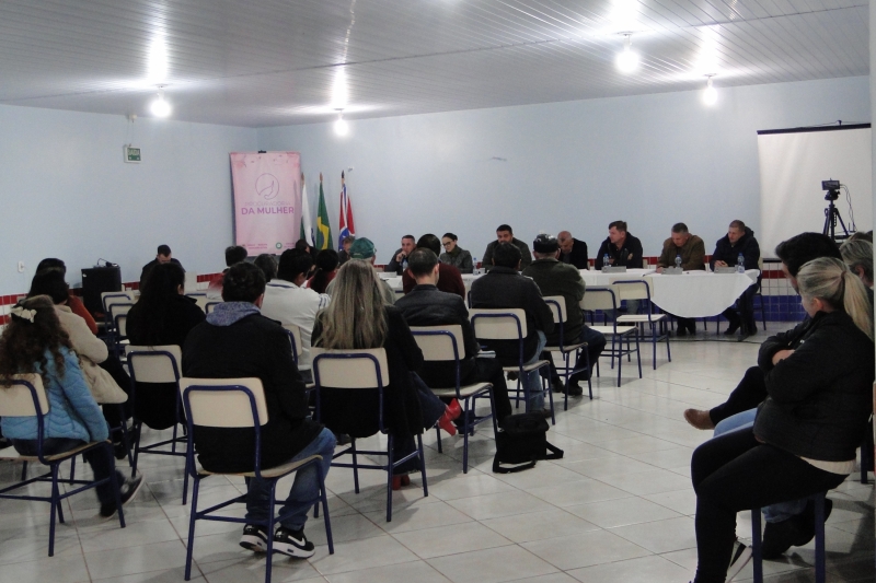 Sessão itinerante da Câmara em Campina dos Maia reuniu bom público